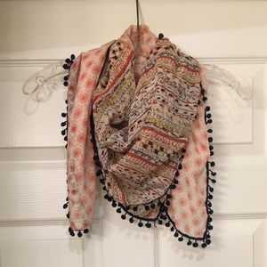 Block Pattern Square Scarf